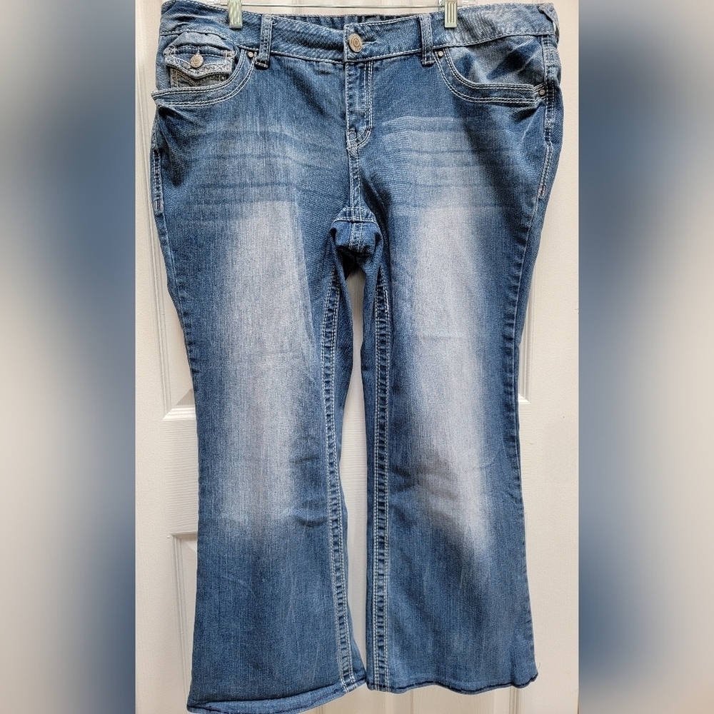Amethyst Womens Flare Leg Denim Jeans Plus Size 18
